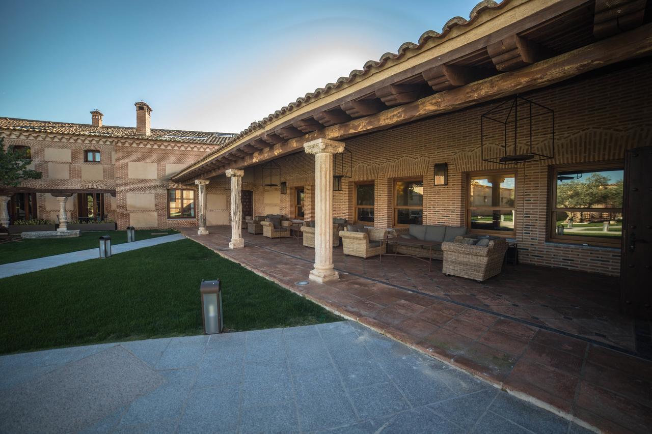 Posada Isabel De Castilla Madrigal de las Altas Torres Eksteriør billede