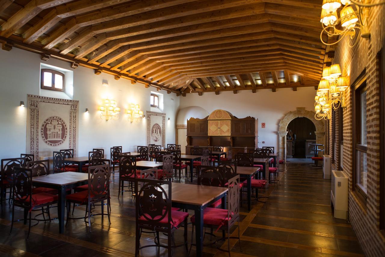 Posada Isabel De Castilla Madrigal de las Altas Torres Eksteriør billede