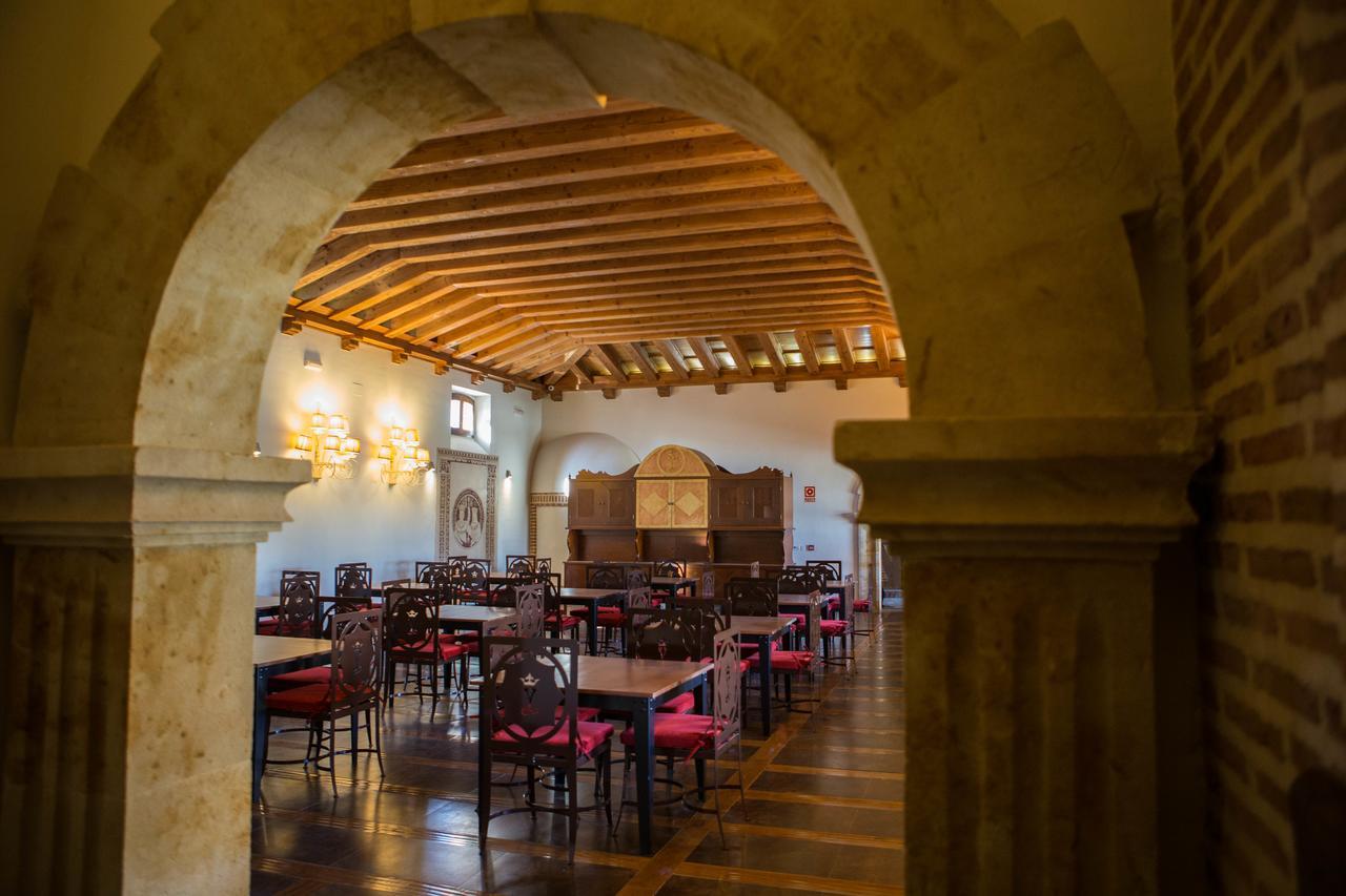 Posada Isabel De Castilla Madrigal de las Altas Torres Eksteriør billede